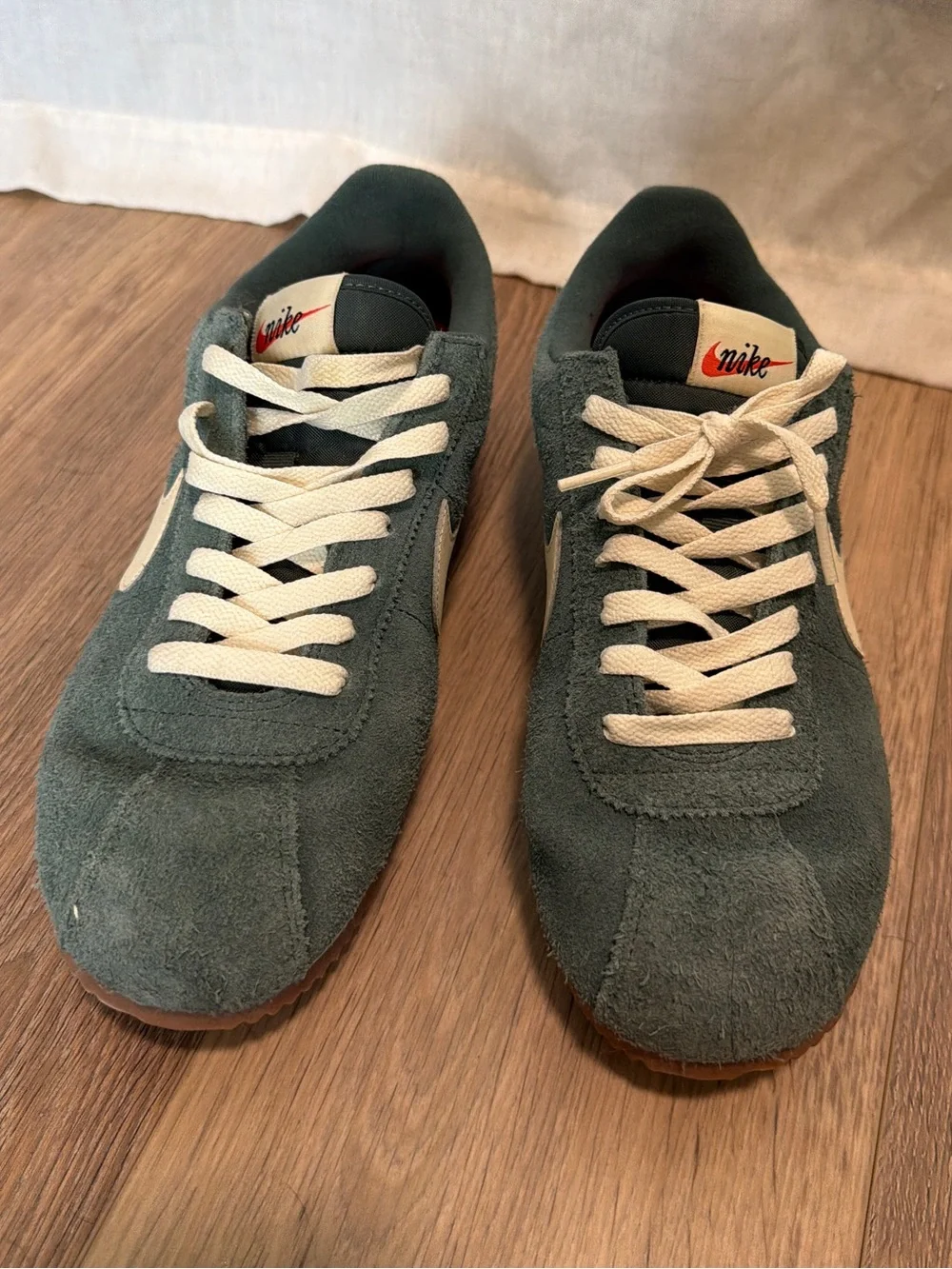 NWOB Nike Cortez Vintage Suede forest green size W11 (UK43)